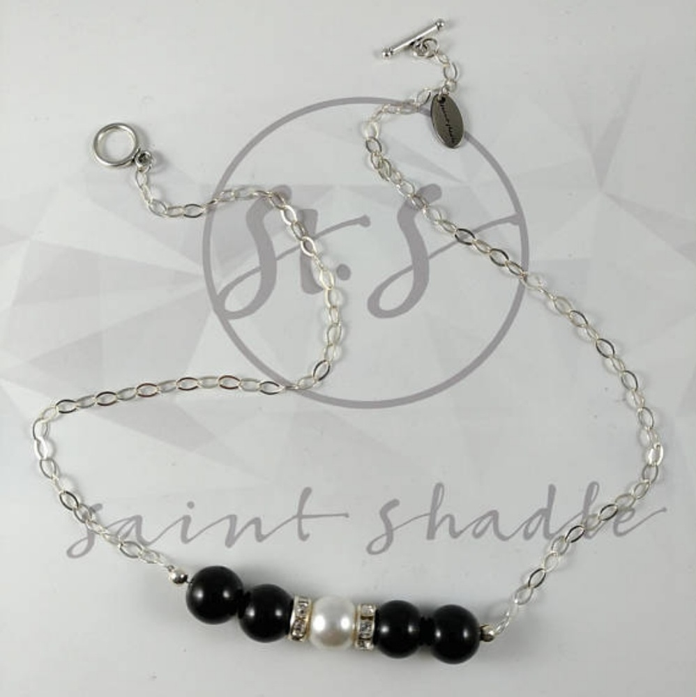 Handmade: black onyx & mother of pearl choker neck